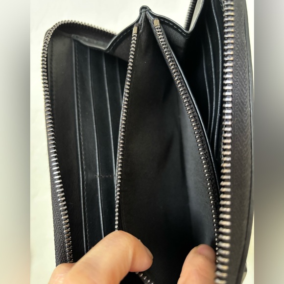 Jimmy Choo Black Leather Star Studded Zip Long Wallet - Picture 11 of 13